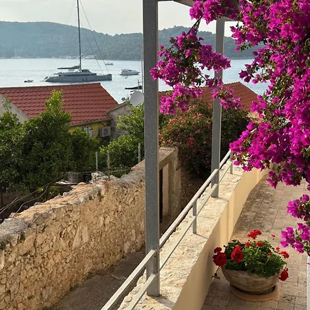 Apartment Jasmine Deluxe With Super-king Bed, Large Sun Terrace And Spectacular Views Vis