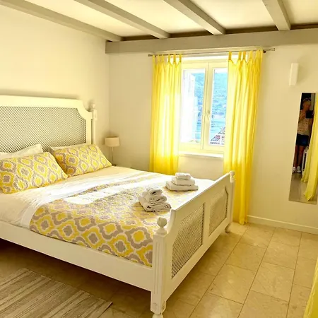 Apartment Jasmine Deluxe With Super-king Bed, Large Sun Terrace And Spectacular Views